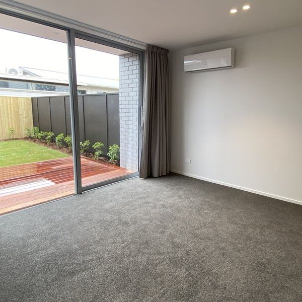 Modern Townhouse - Photo 1