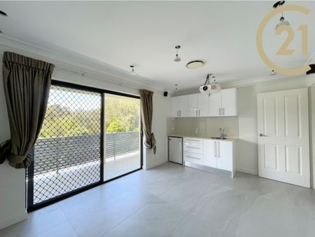 Just Fully Renovated&excl; Spacious and Modern Double Storey 7 Bedroom House&excl;&excl; - Photo 5