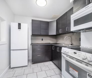 For Lease - 15 Banner Road Unit# M, South of Baseline to Knoxdale, ... - Photo 5