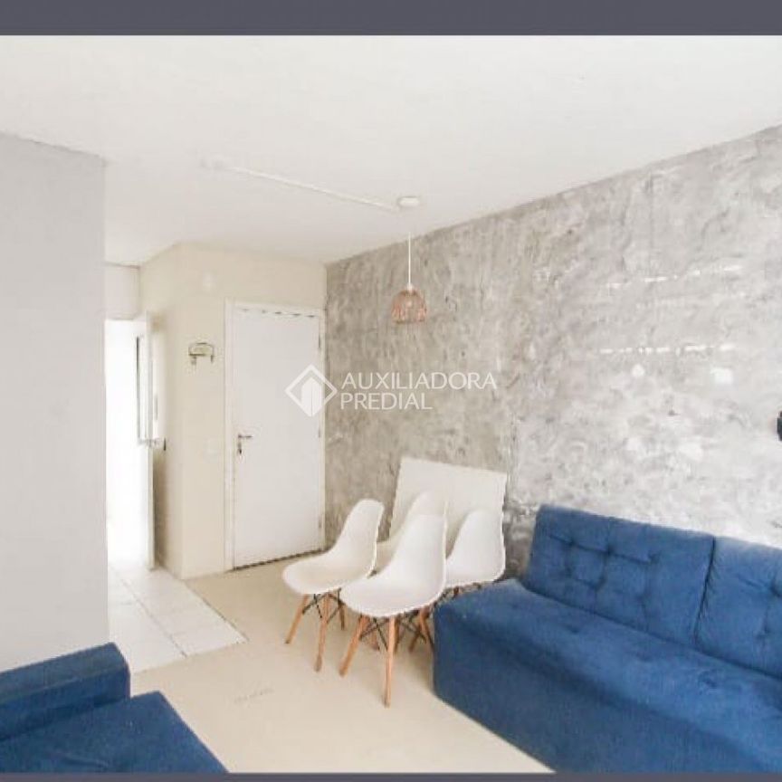 Apartamento com 2 quartos e 44m² para alugar em Estancia Velha, Canoas. - Foto 1