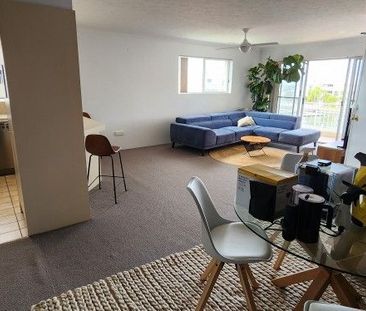 Beautiful Views in Runaway Bay - Photo 3