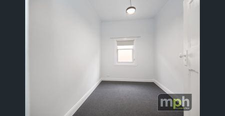 Spacious 4 Bedroom Home. - Photo 4