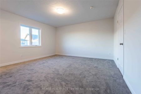 Property For Lease | X9236488 - Photo 2