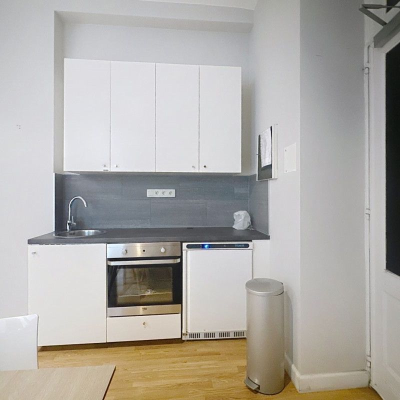 Studio meublé de +/-35m² au cœur de Bruxelles – À deux pas de la Grand-Place - Foto 1