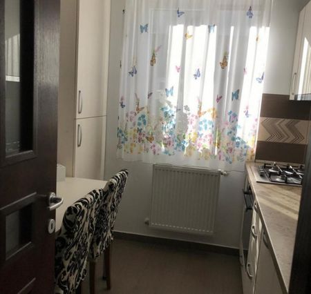 Garsoniera 30 MP, et 2, TRACTORUL - Fotografie 4