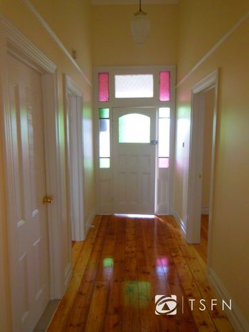 Inner City Charmer in Hospital Precinct - Photo 3