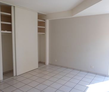Location Appartement 2 pièces 51m² - Photo 2