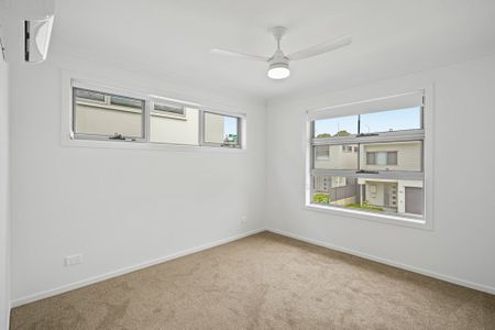 Modern Townhouse Living in Riverview - Photo 4