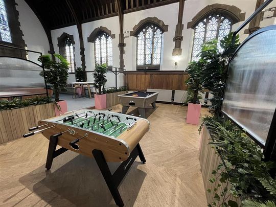 1 bedroom in a flat share to rent - Photo 1