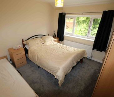 Price £1,895 pcm - Available Now - Part Furnished - Photo 5