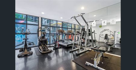 Stylish Furnished One-Bedroom Apartment in the Heart of the City - Photo 3