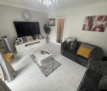 4 bedroom townhouse to rent - Photo 2