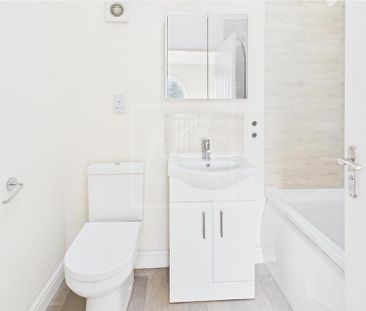 3 bedroom detached house to rent - Photo 4