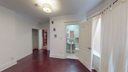 For Lease - 1221 Shaw Street Unit# Main Floor, Toronto, Ontario - Photo 4