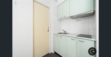 Affordable Fully Furnished Studio Apartment - Photo 2
