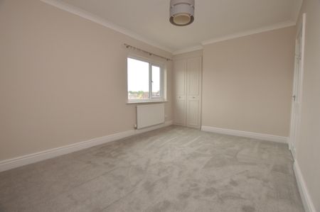 2 Bedroom Town House - Photo 2