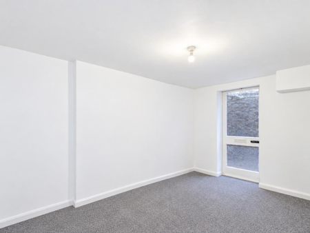 1 bedroom house of multiple occupation to rent - Photo 5