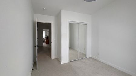 Urban Convenience Meets Outdoor Living In Springbank Hill - Photo 5