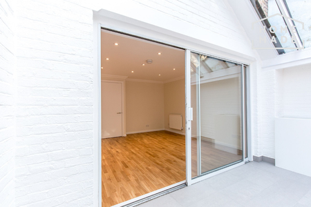 4 bedroom flat to rent - Photo 3