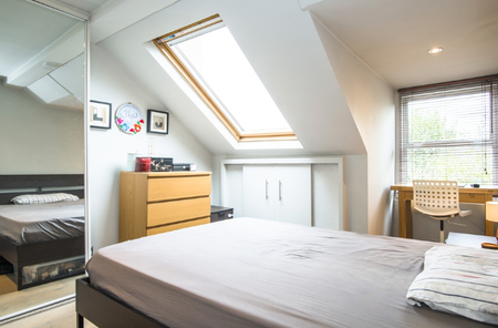 2 bedroom flat with balcony TO LET in prime Maida Vale - Photo 5