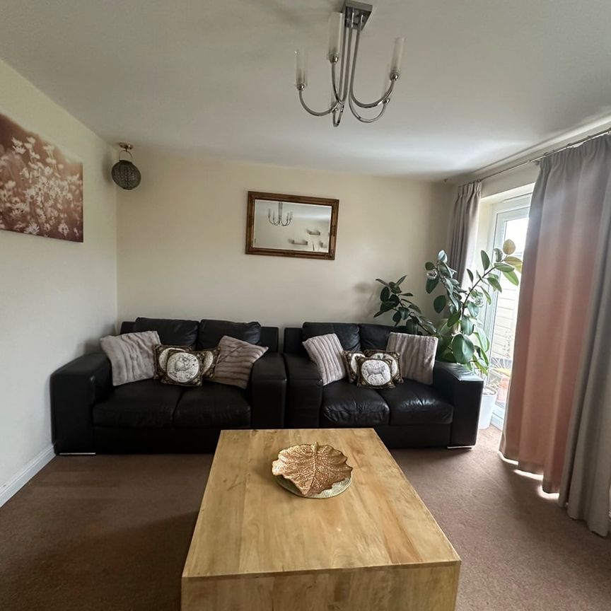 3 Bed Semi-Detached House, Frank Birchall Close, M40 - Photo 1