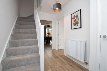 3 bedroom semi-detached house to rent - Photo 4