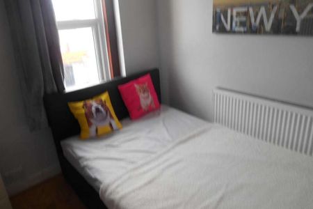 3 bedroom maisonette to rent - Photo 5