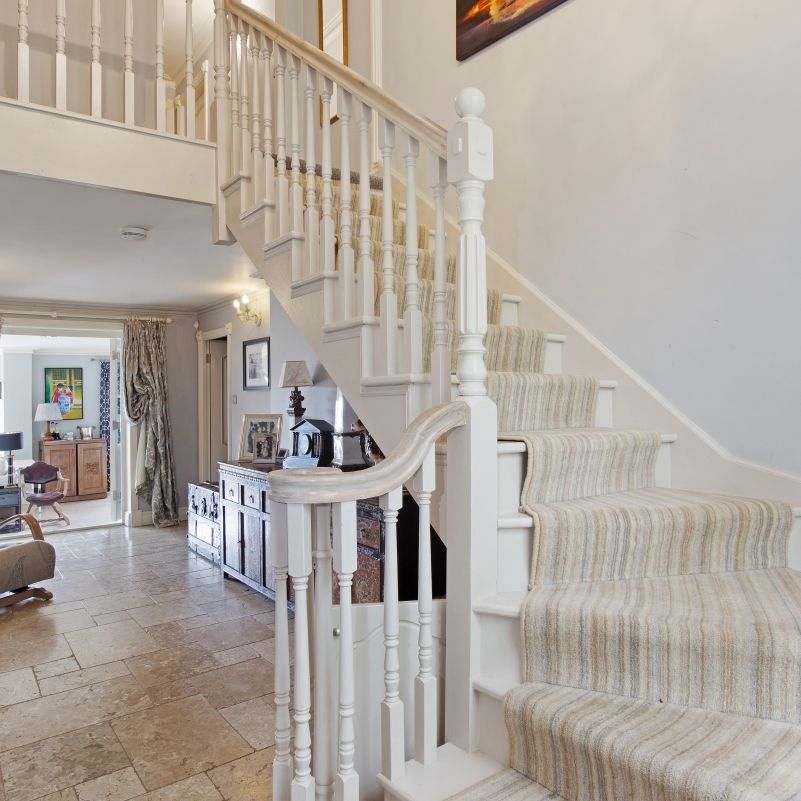 5 bedroom detached house to rent - Photo 1