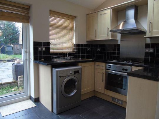 2 bedroom terraced house to rent - Photo 1