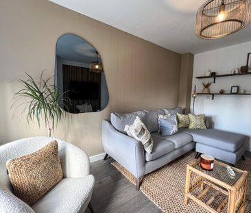 3 bedroom semi-detached house to rent - Photo 1