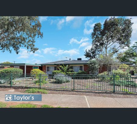 27A Lake Maurice Place, Greenwith, SA 5125 - Photo 2