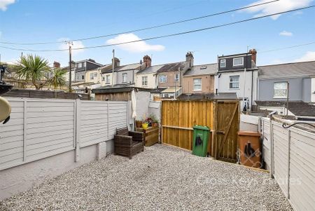 3 bedroom terraced house to rent - Photo 2