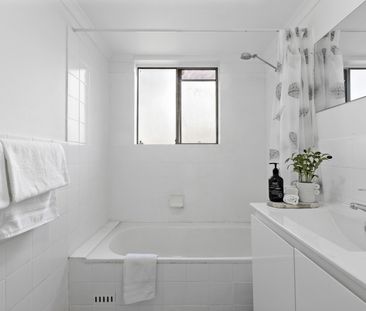 Beautifully Presented 1 Bedroom Apartment - Photo 5