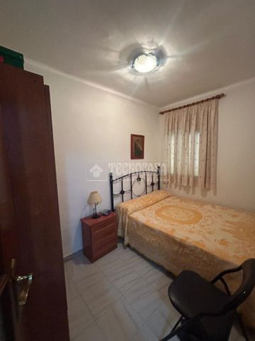 Piso en alquiler en Pl. Luis Cernuda - Photo 3