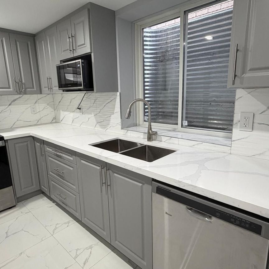 For Lease - 224 Fleetwood Drive Unit# Bsmt, Oshawa, Ontario - Photo 1