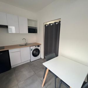 Location Appartement 1 pièce Meublé 18m² ST PIERRE SUR DIVES 14170 - Photo 2