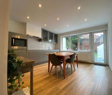 Appartement te huur - Photo 1