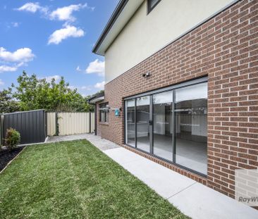 Brand New Modern Townhouse - Ready to Impress! - Photo 3