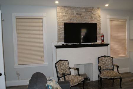 For Lease - 70 Centre Street Unit# Main, Strathroy-Caradoc, Ontario - Photo 2