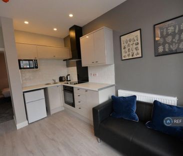 1 bedroom flat to rent - Photo 6