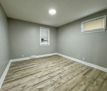 For Lease - 1316 Simcoe Street Unit# Main, Oshawa, Ontario - Photo 1