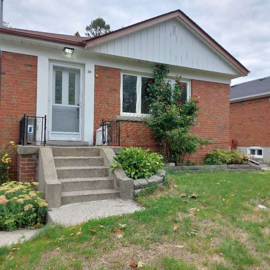 For Lease - 30 Yorkshire Road Unit# Main, Toronto, Ontario - Photo 1