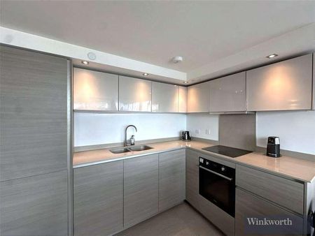 Station Road, Edgware, HA8 - Photo 3