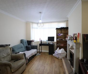 2 BED House To rent - Photo 2