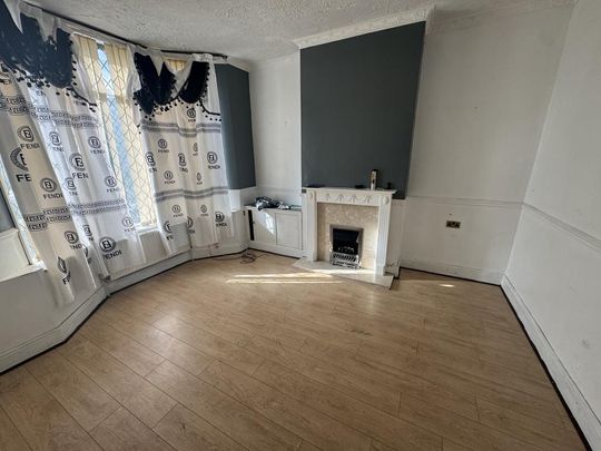 4 bedroom terraced house to rent - Photo 1