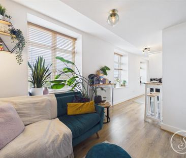 2 bedroom duplex to rent - Photo 3