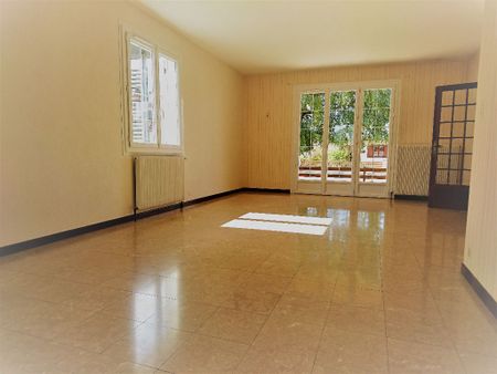 Location maison 5 pièces, 101.00m², Artenay - Photo 4