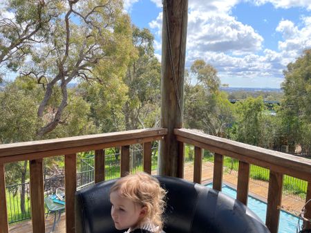 Byford - Photo 5