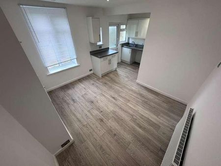 Barton Avenue, Paignton, Torbay, TQ3 - Photo 2