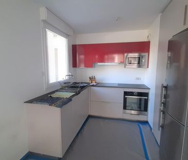 location Appartement T3 DE 69.69m² À ANNECY - Photo 2